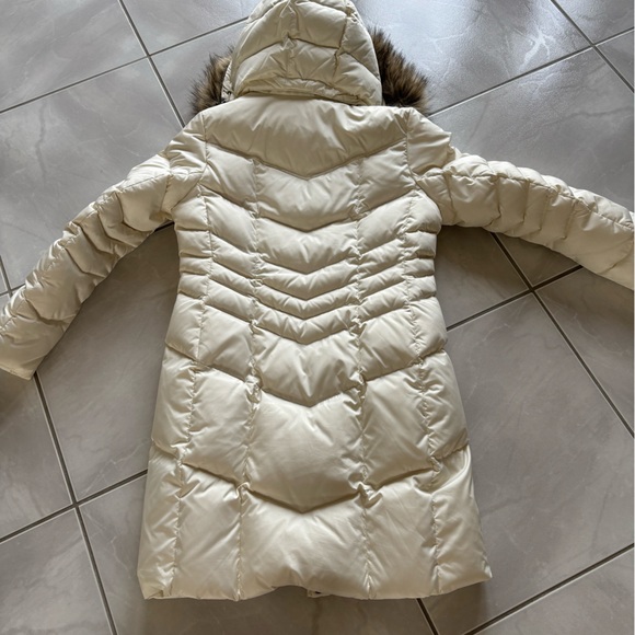 Winter Coat - Picture 2 of 8